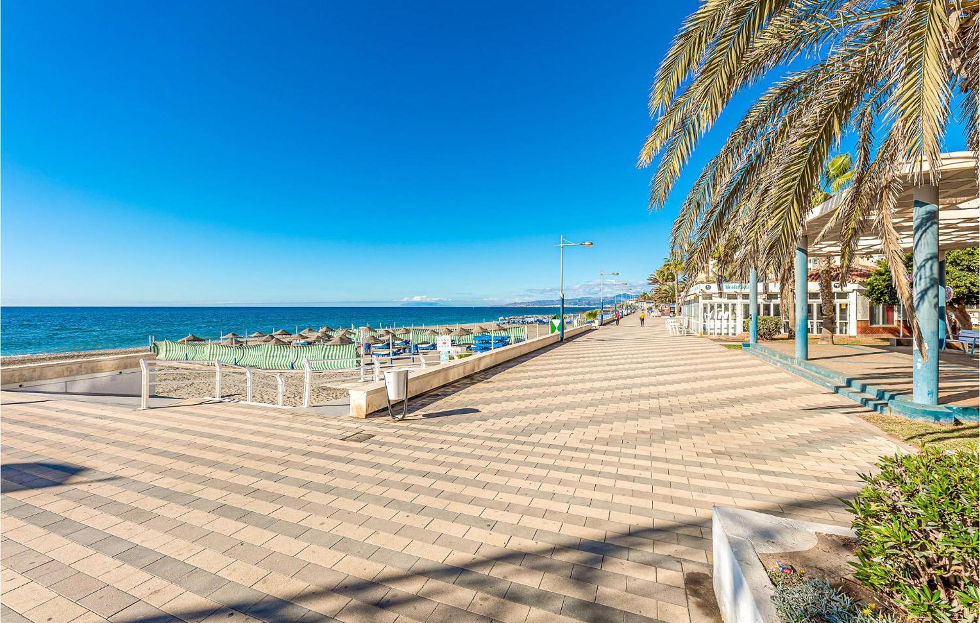 Gorgeous Apartment In Torrox With Wifi Extérieur photo